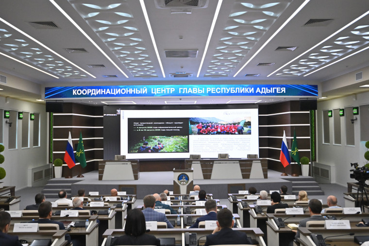 Проведение слёта талантливой молодёжи «Фишт» обсудили в Адыгее. Проведение слёта талантливой молодёжи «Фишт» обсудили в Адыгее.